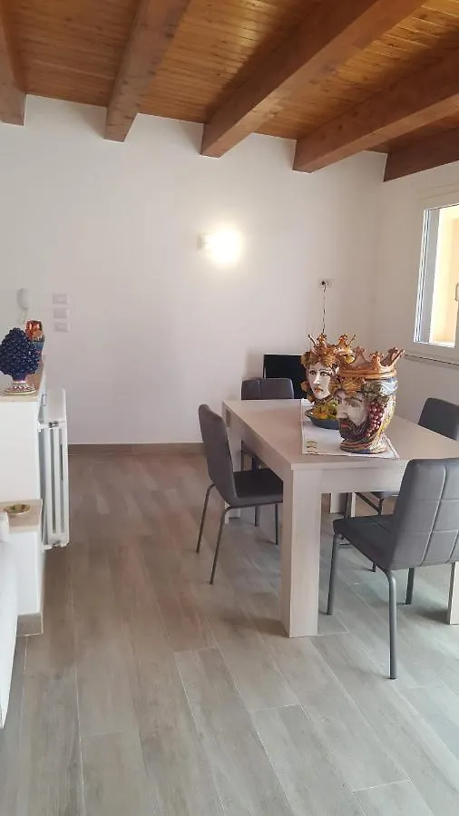 Apartment Casa Vacanza Cundari Castelmola